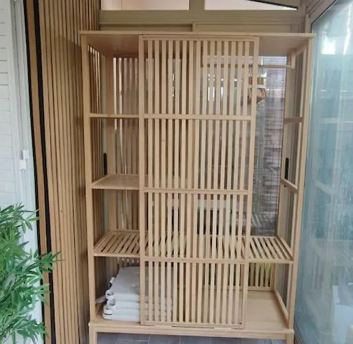 T1 - Bord De Apartment